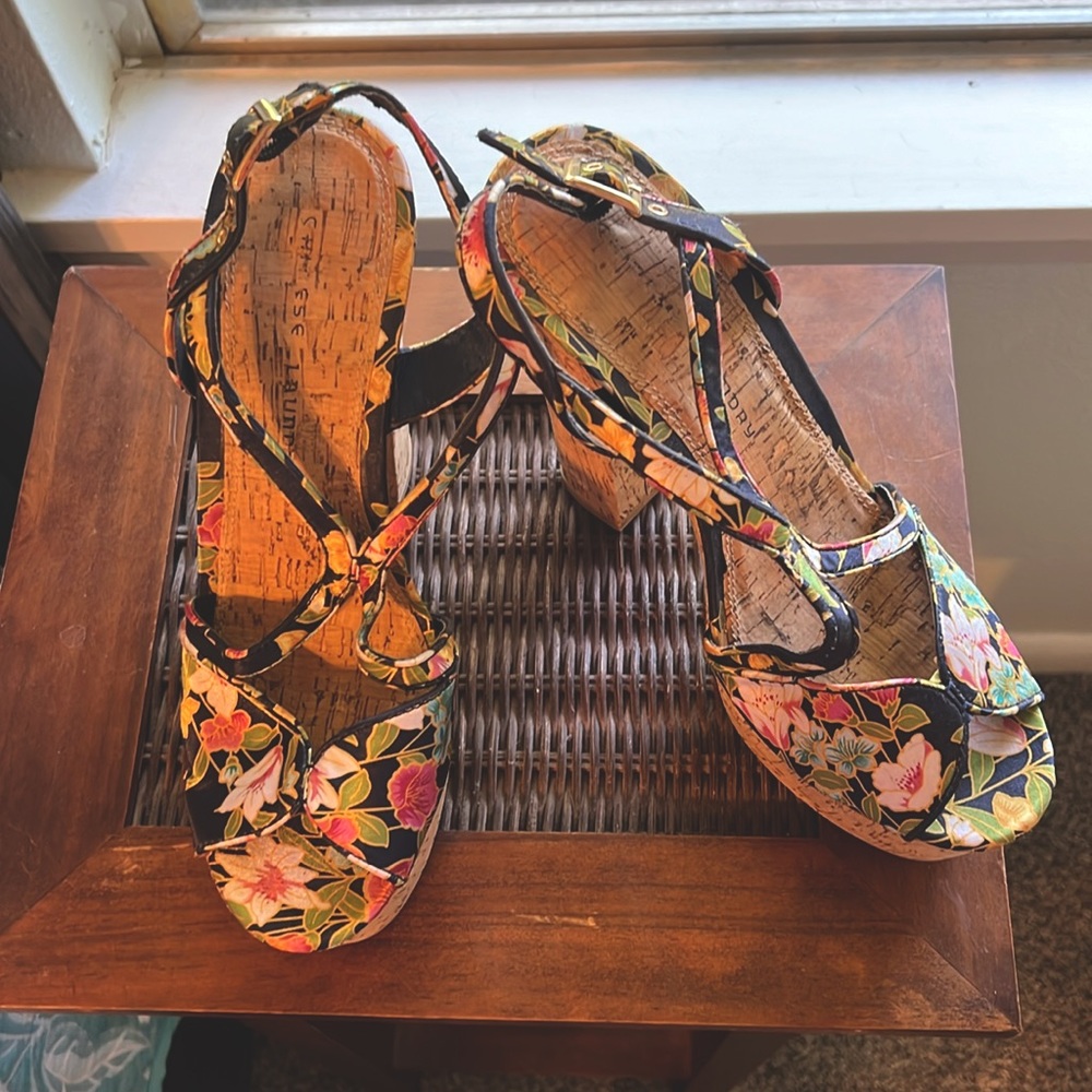 Chinese Laundry Satin Flowered 6” heel. Size 9M